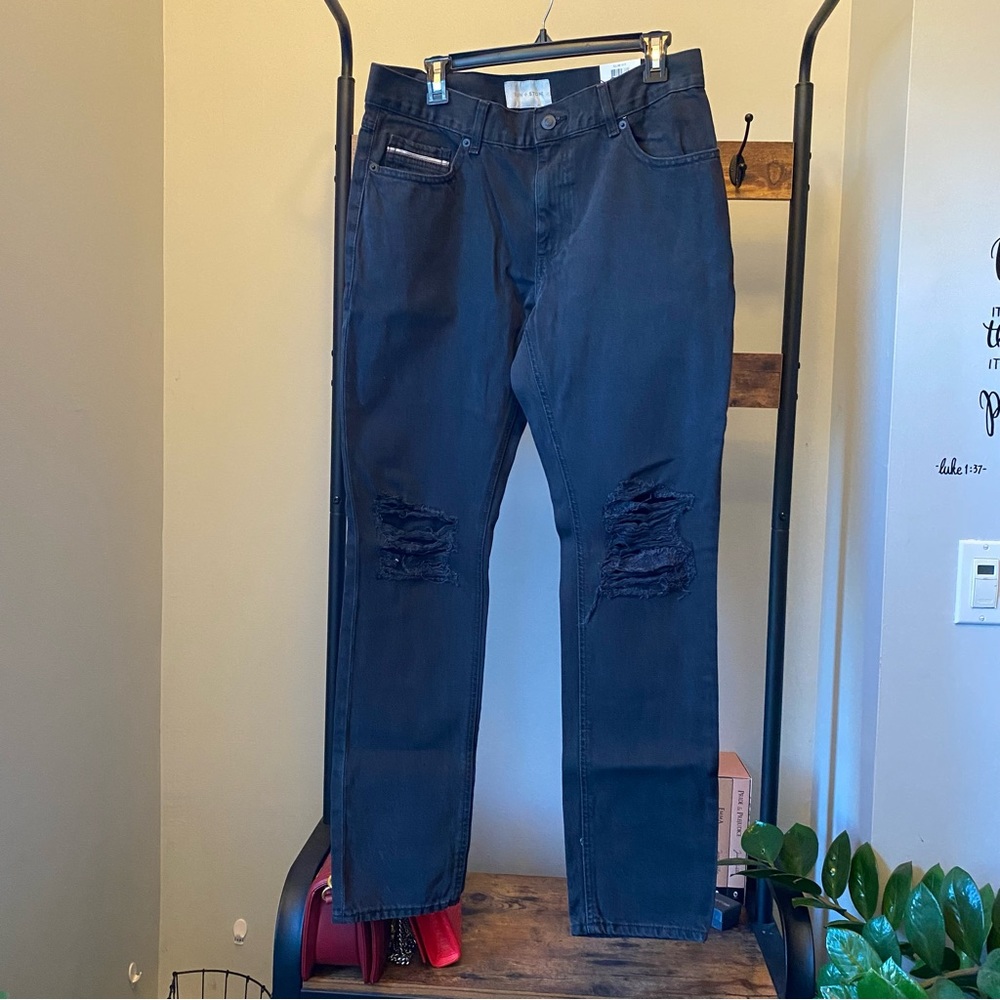 Sun + Stone men’s slim fit distressed knees slim leg black jeans waist 33 NEW